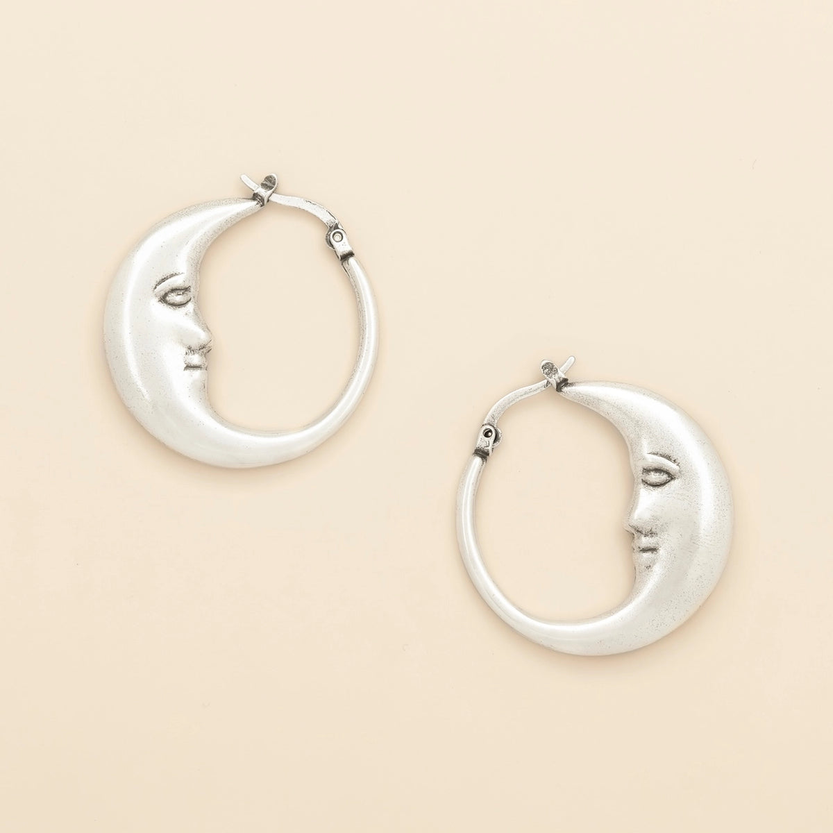 Refined Icon Earring | Moon Hoop/Silver
